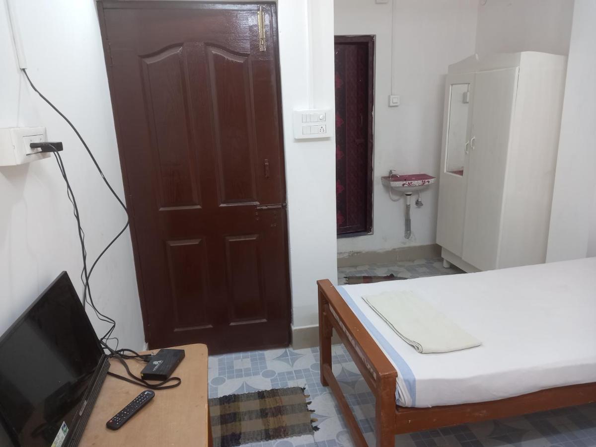 צ'ידמבראם Parisha Residency- Temple Side Hotel מראה חיצוני תמונה