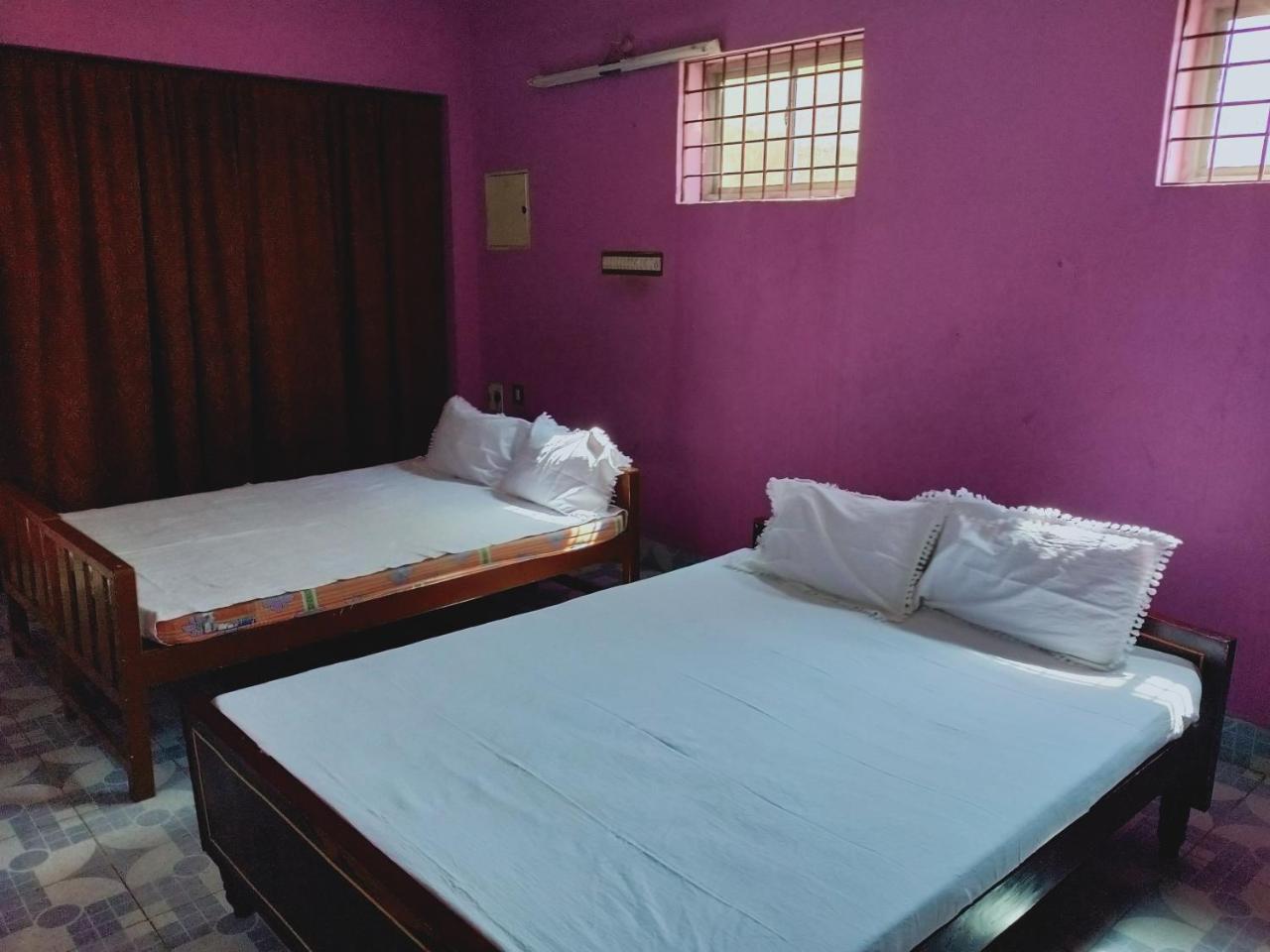 צ'ידמבראם Parisha Residency- Temple Side Hotel מראה חיצוני תמונה